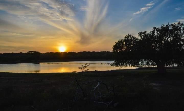 Lake Face Cabana Tissamaharama Zewnętrze zdjęcie